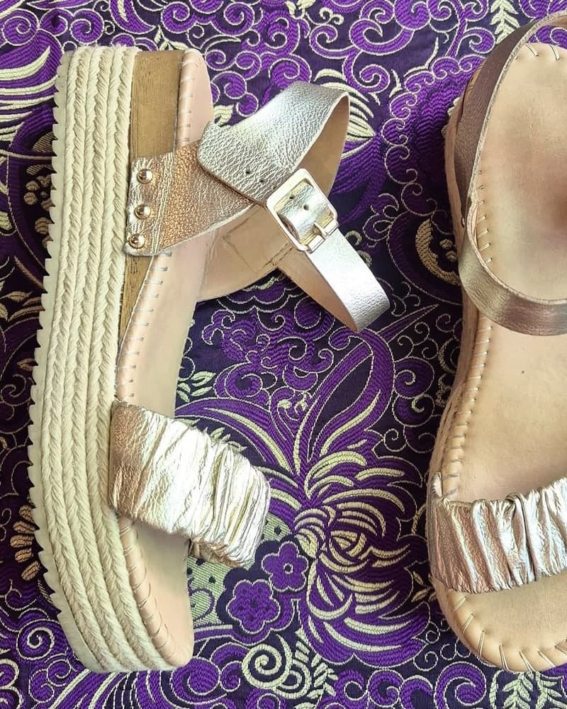 Sandalias Boho Doradas — accesorios