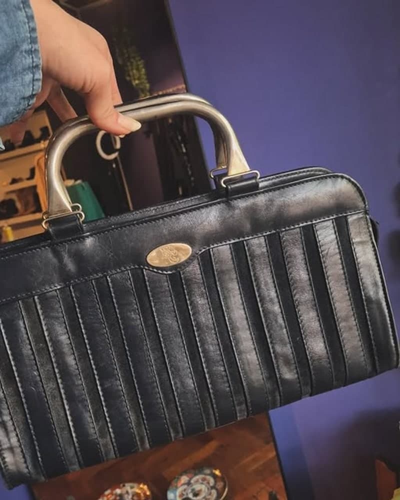 Cartera Vintage Cuero Azul — accesorios